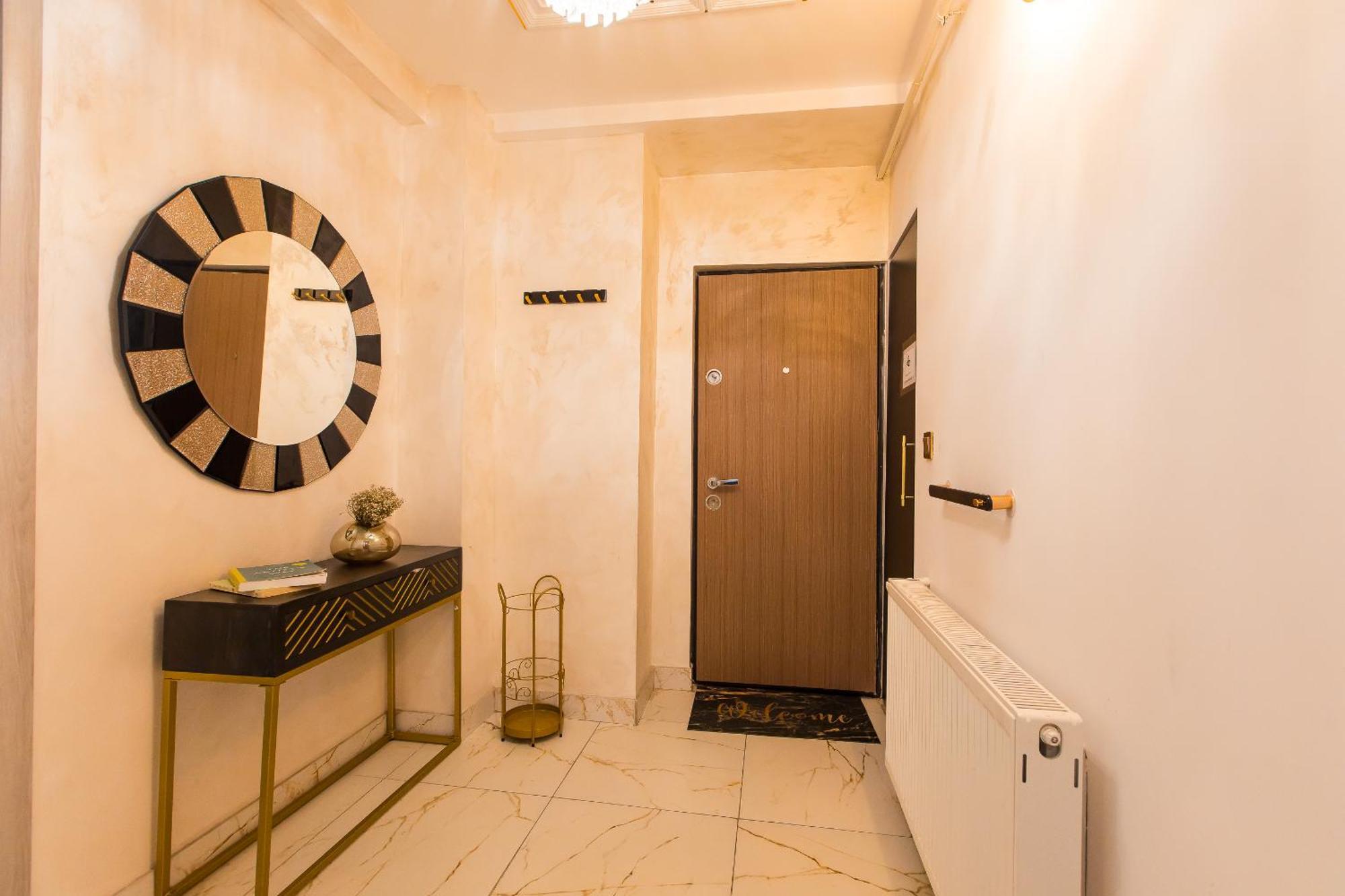Royalty Apt With City Views On Calea Victoriei Bucharest Exterior photo