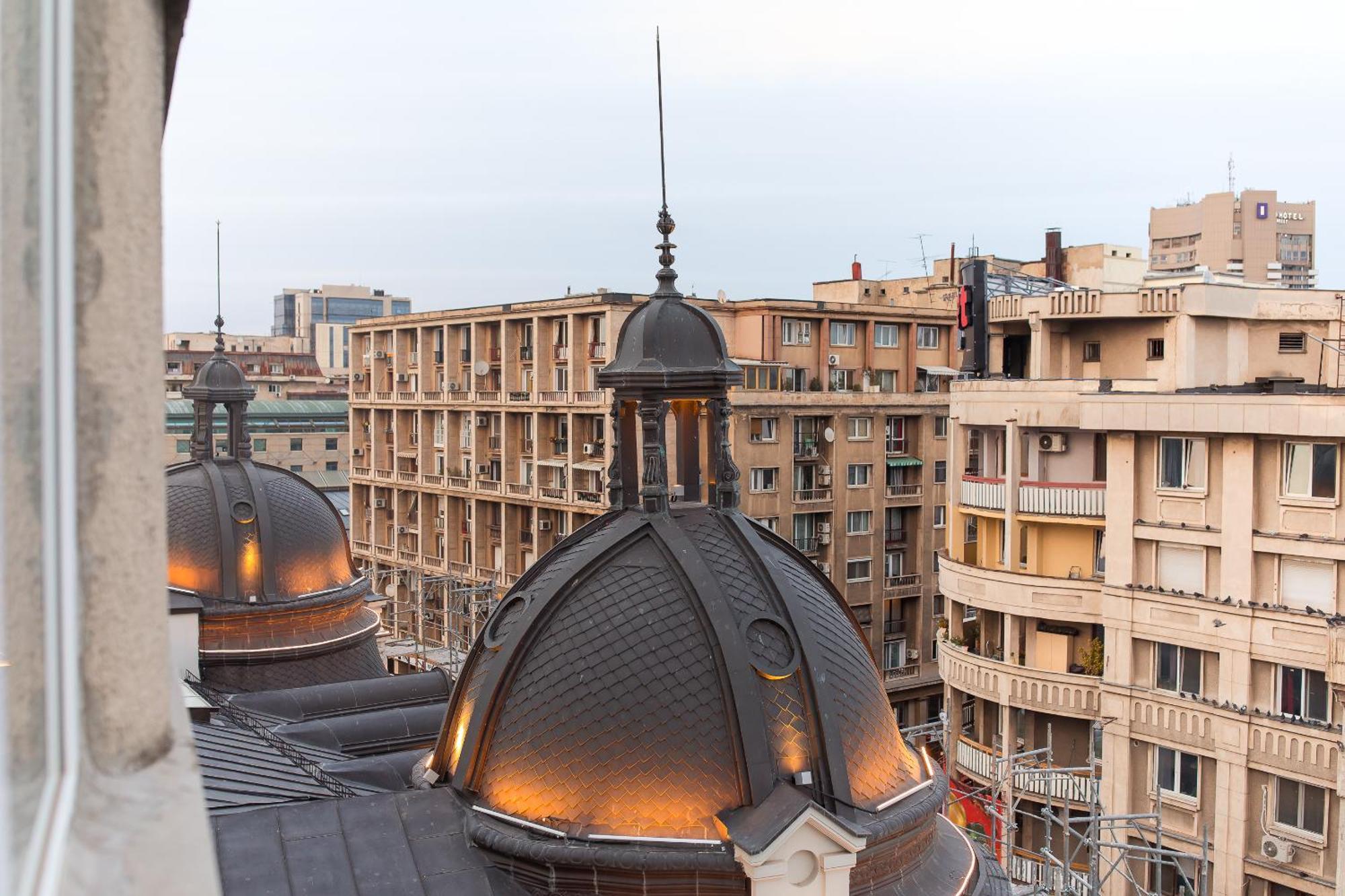 Royalty Apt With City Views On Calea Victoriei Bucharest Exterior photo