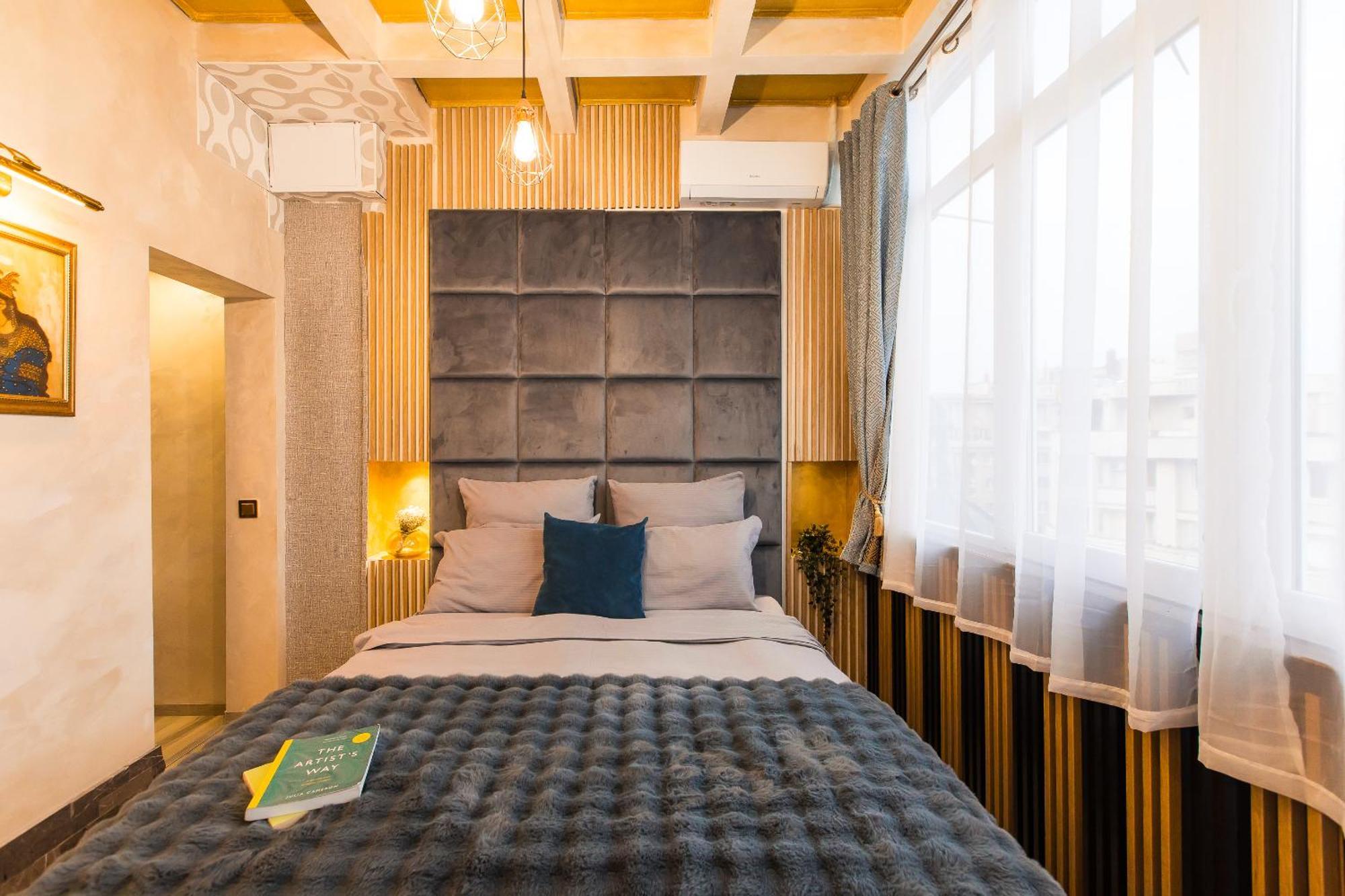 Royalty Apt With City Views On Calea Victoriei Bucharest Exterior photo